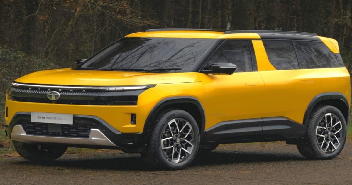 How far ahead is Tata Motors compared to its competitors in the automotive business?(ऑटोमोटिव कारोबार में टाटा मोटर्स अपने प्रतिस्पर्धियों से कितनी आगे है)